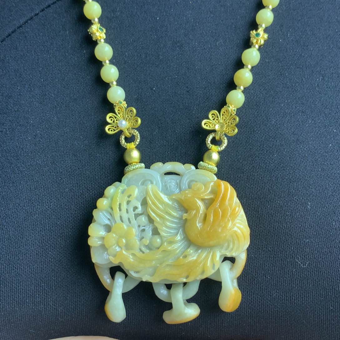 翡翠颈饰未镶嵌翡翠