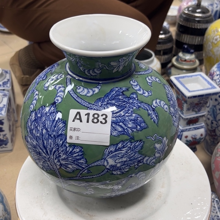 瓷片微瑕。。。。。。。。。。。