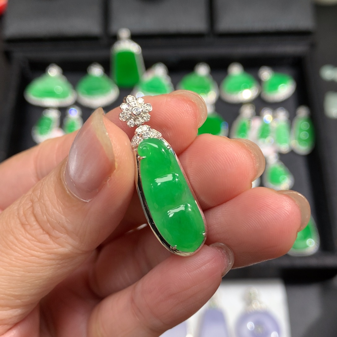 翡翠18K金镶嵌吊坠(不含链)