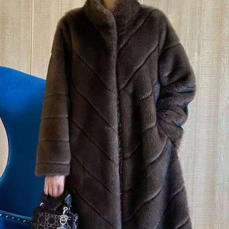 559（安言服饰）新款时尚气质秋冬款加厚保暖宽松气质款风衣