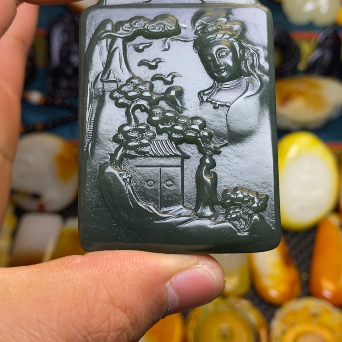 和田玉未镶嵌颈饰