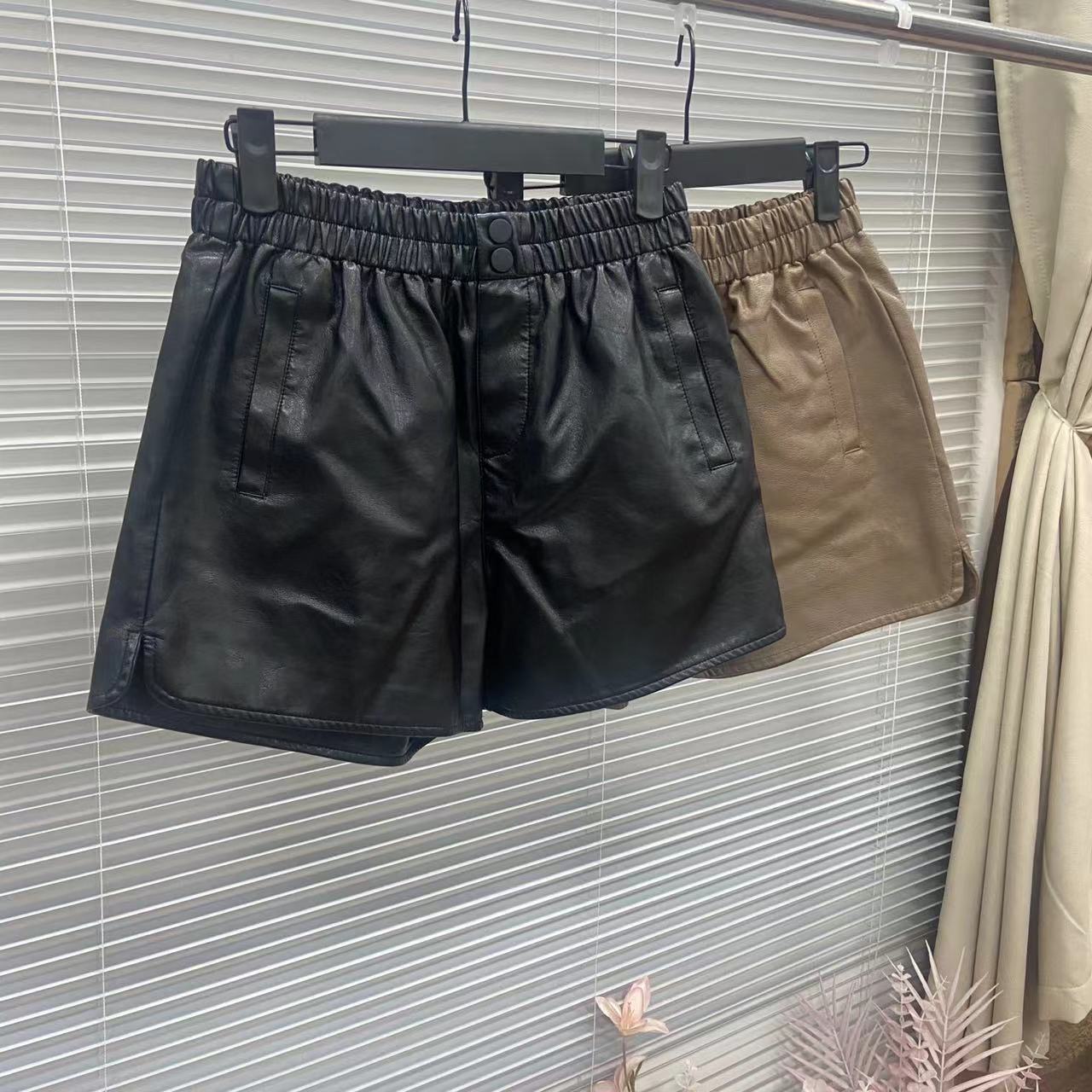 637（安言服饰）高腰皮短裤女秋装新款时尚显瘦先气质百搭个性款