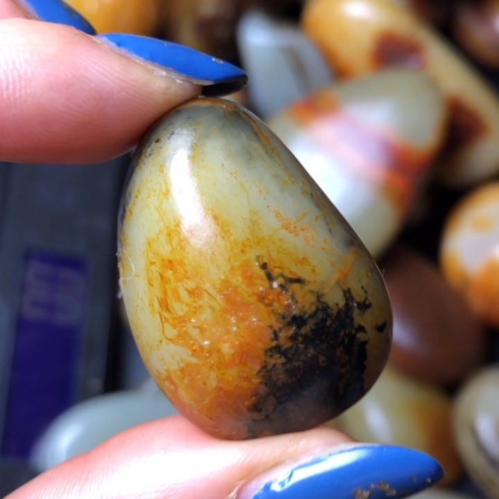 和田玉未镶嵌珠宝奇石