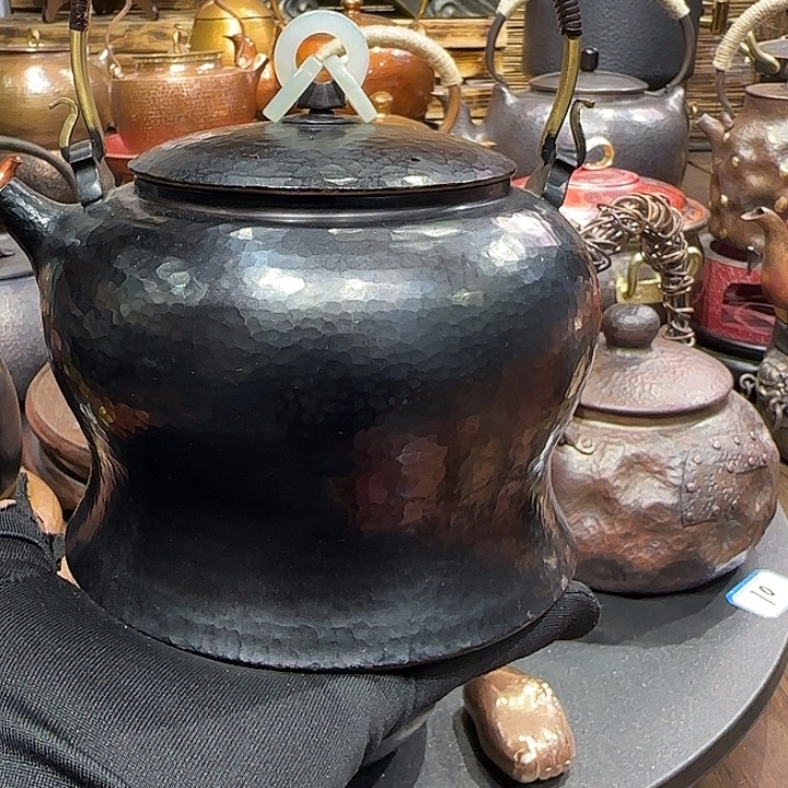 R***汁紫铜手工制作约1.1升容量提梁壶