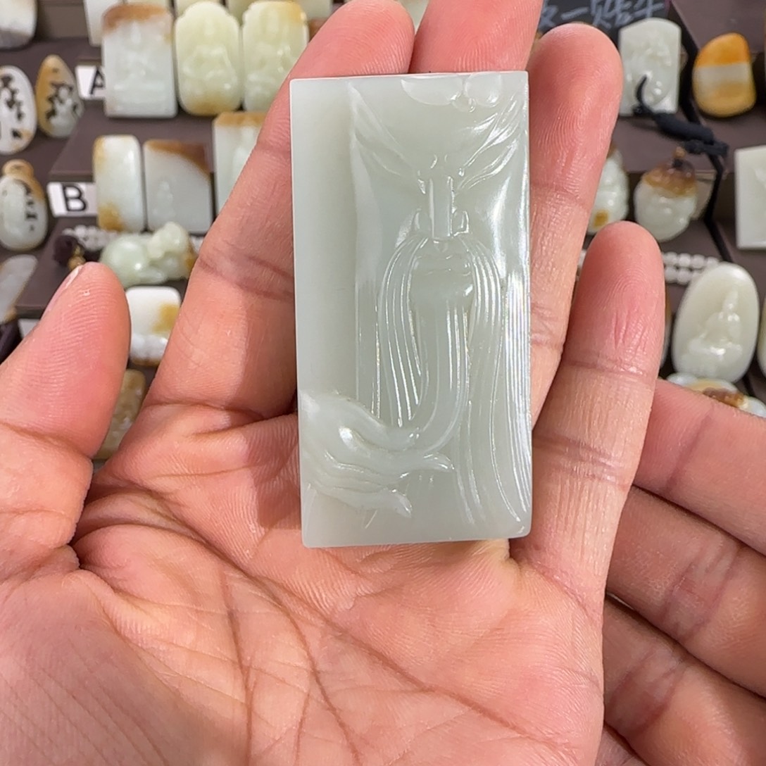 和田玉未镶嵌颈饰