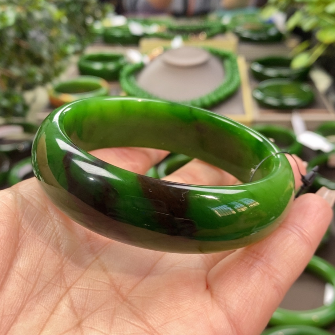 和田玉（碧玉）手镯未镶嵌