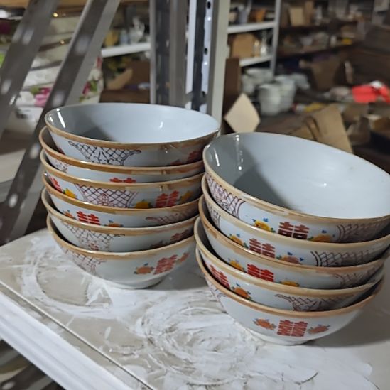 茶盏陶瓷盘子碗啥都有