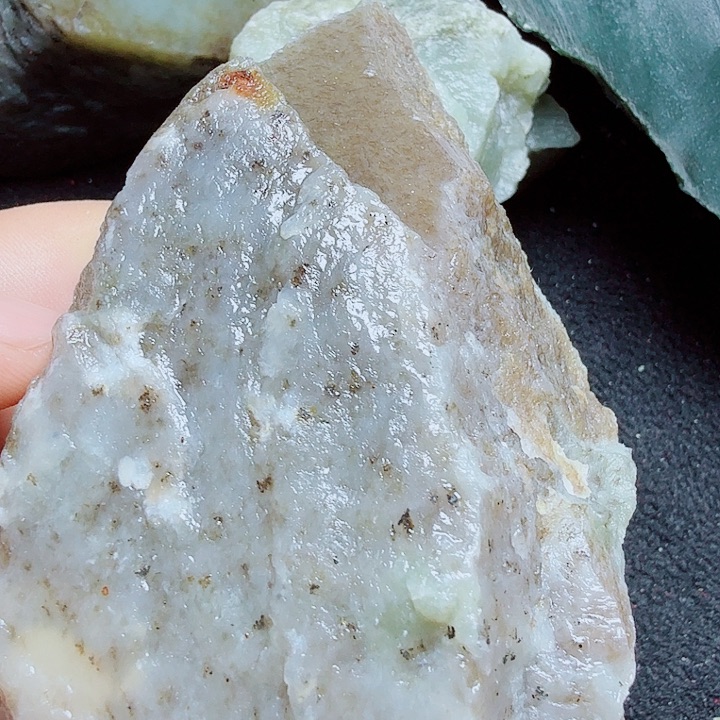 未镶嵌和田玉（糖玉）珠宝半成品