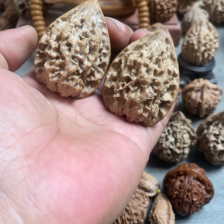 【闪购商品】文玩核桃把件鸡王39尺有修