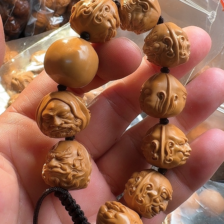 橄榄核吊坠子山罗汉