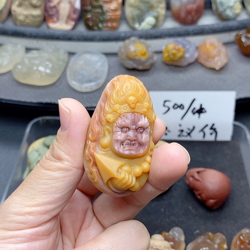 【闪购商品】定制石英质玉吊坠未镶嵌