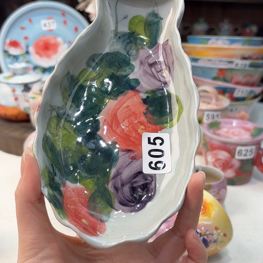 瓷片兔兔好可爱啊我