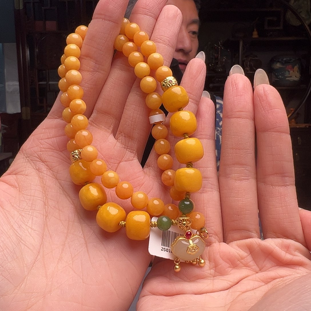 琥珀裸石未镶嵌XD026。项链