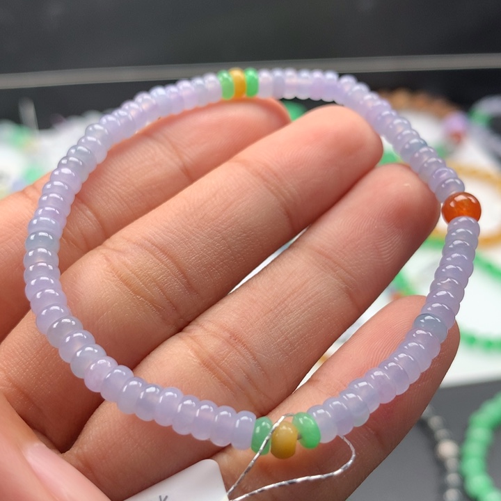 翡翠手镯未镶嵌卡