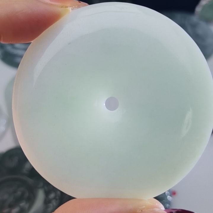 翡翠颈饰未镶嵌天然的A货翡翠多样性发货