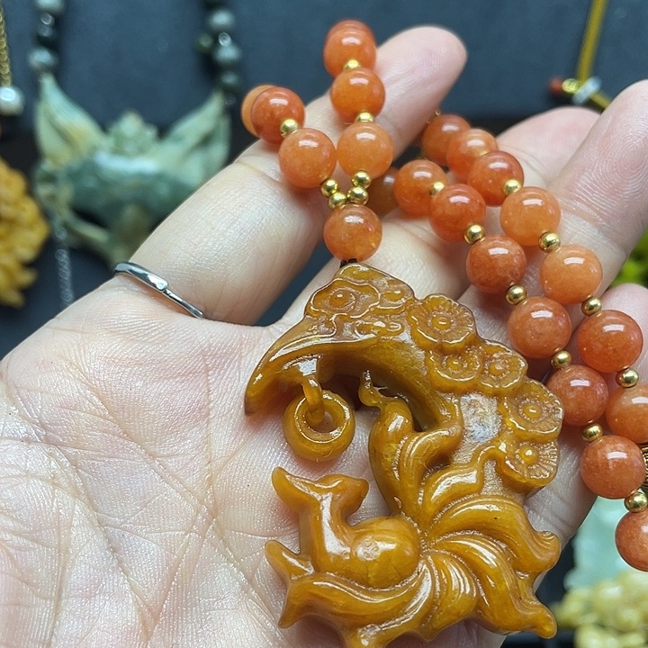 未镶嵌蛇纹石玉颈饰