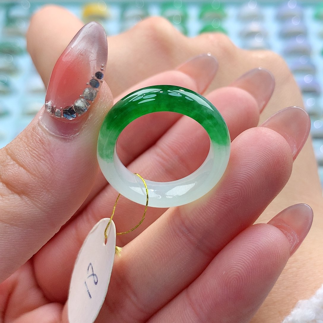 翡翠戒指未镶嵌18号