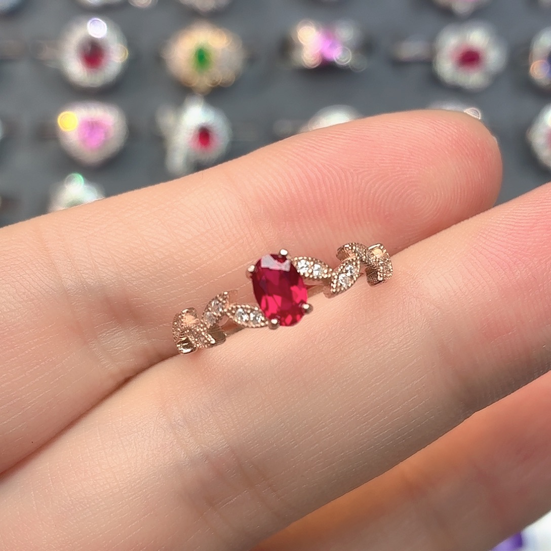 925银培育鸽血红色宝石