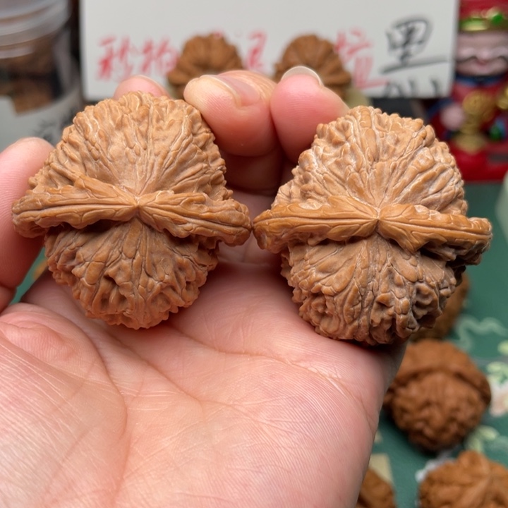 【闪购商品】文玩核桃吊坠44.5白狮子