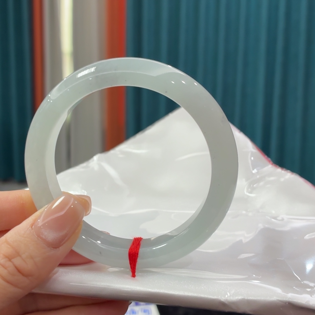 未镶嵌手镯翡翠完美者 慎拍 圈口56.4