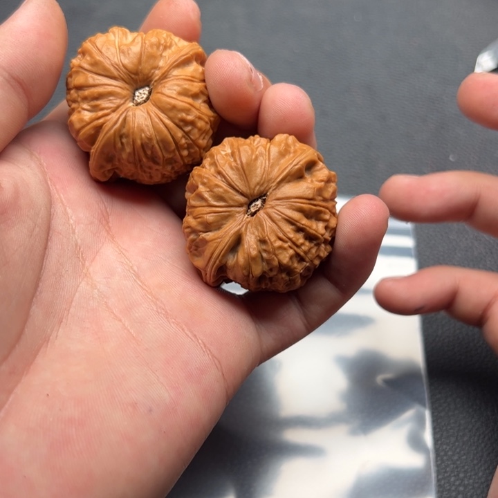 文玩核桃吊坠不****?28号核桃