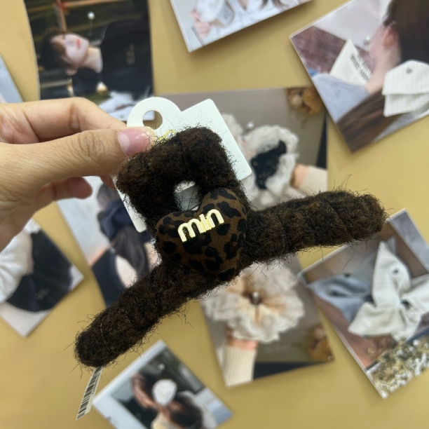 法式13厘米大号毛绒豹纹爱心抓夹高级感后脑勺盘发头饰女秋冬