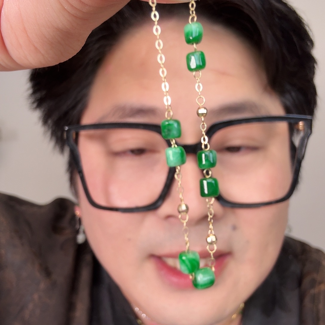 翡翠18K金镶嵌颈饰一件