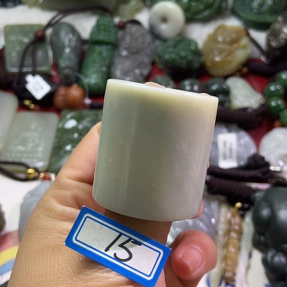 和田玉（糖玉）颈饰未镶嵌