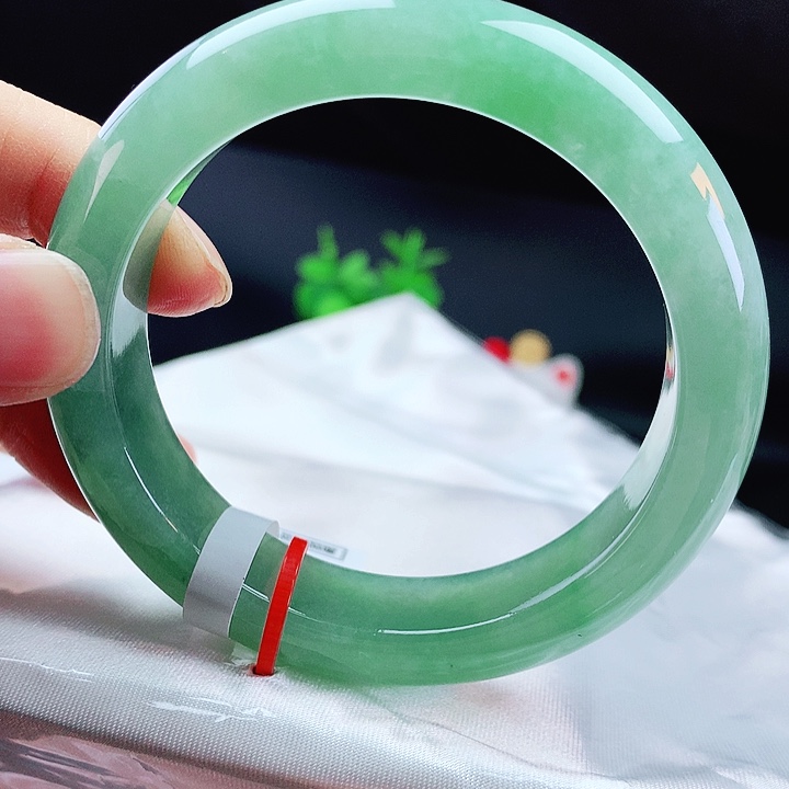 未镶嵌手镯翡翠53冰满绿