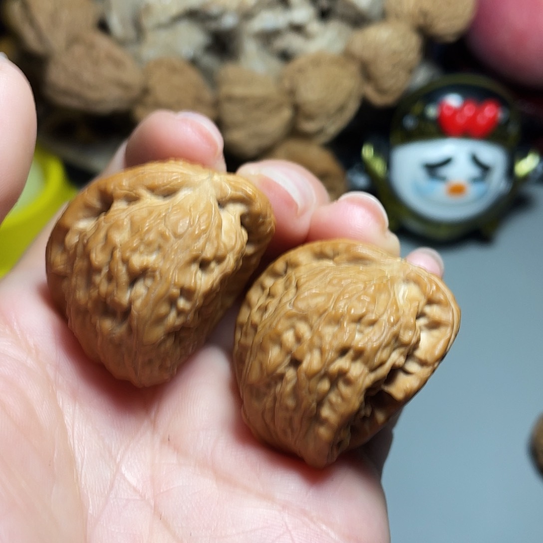 核桃手串/手链精品白狮子异形半壁