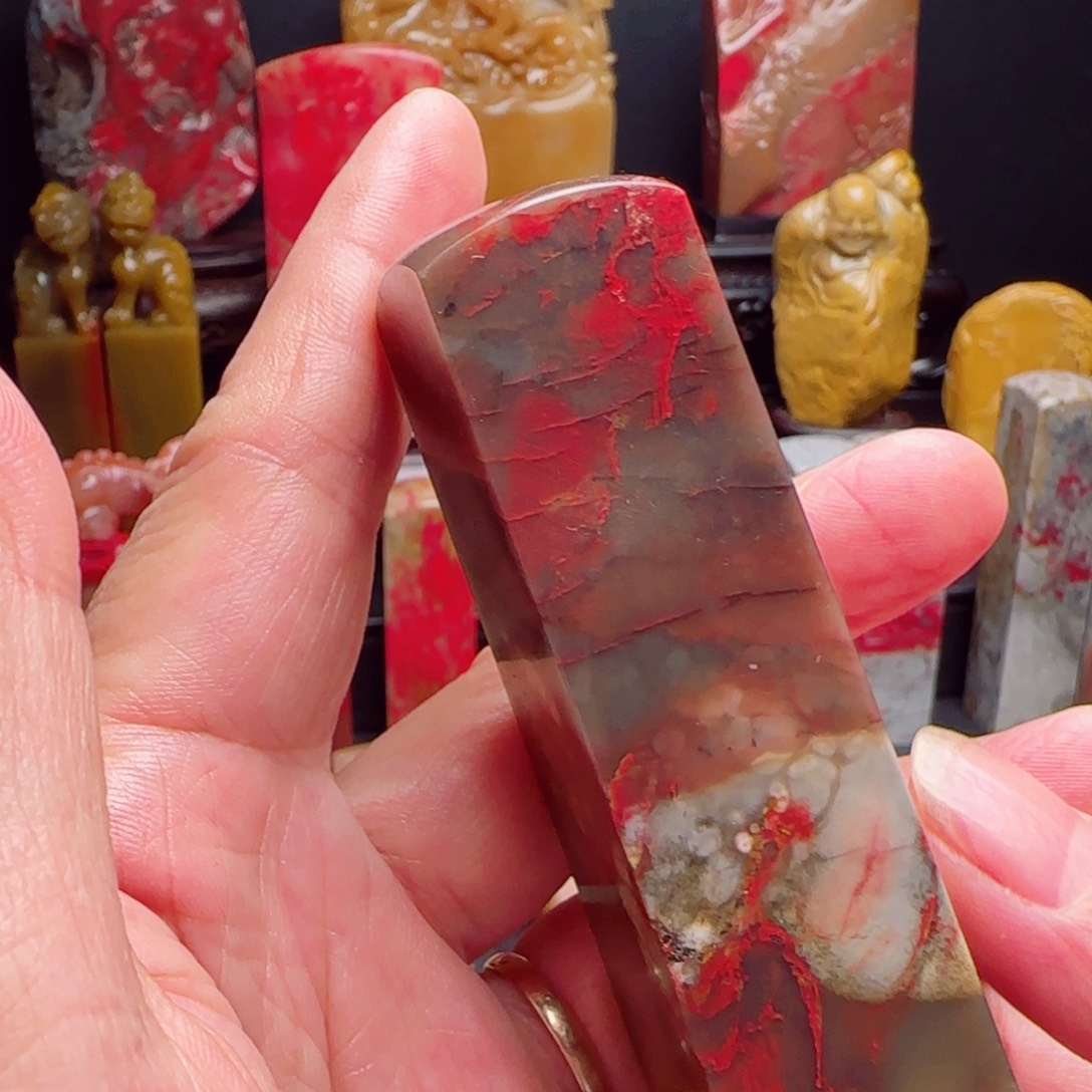 昌化石昌化鸡血石