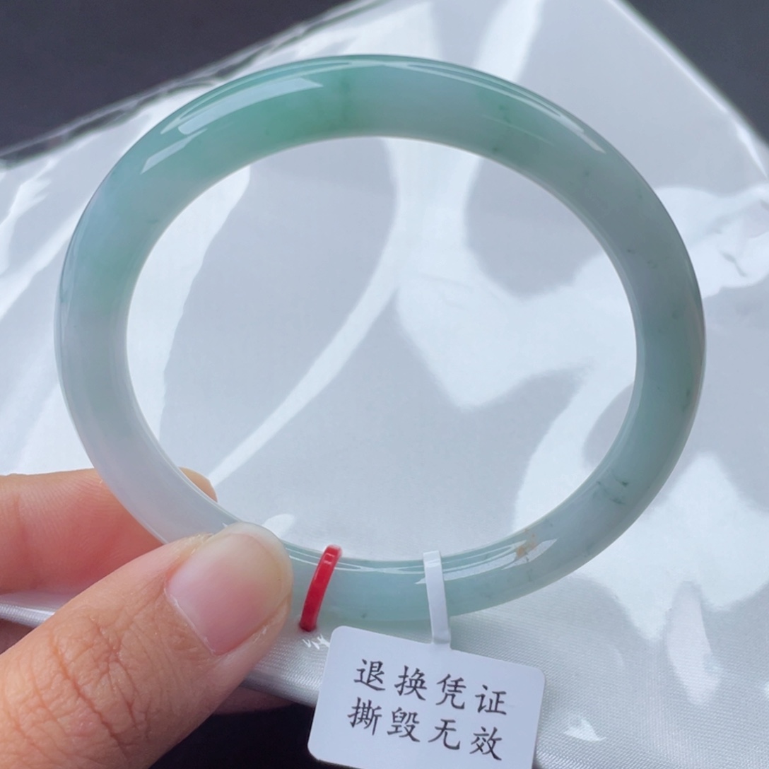 翡翠手镯（圆镯）未镶嵌