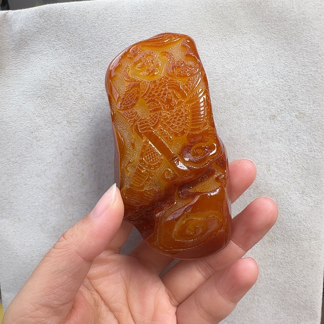 蜜蜡未镶嵌珠宝奇石