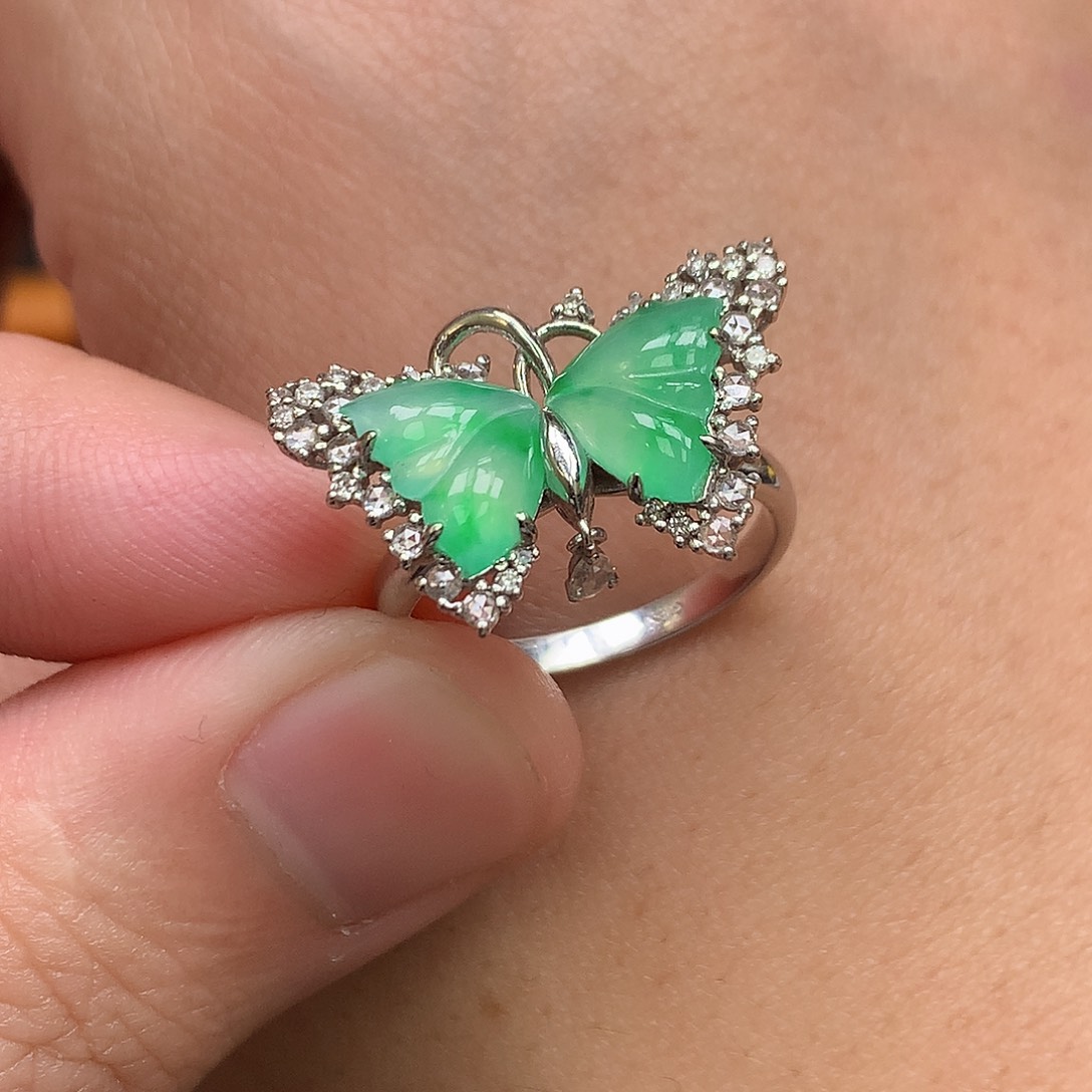 翡翠18K金镶嵌戒指