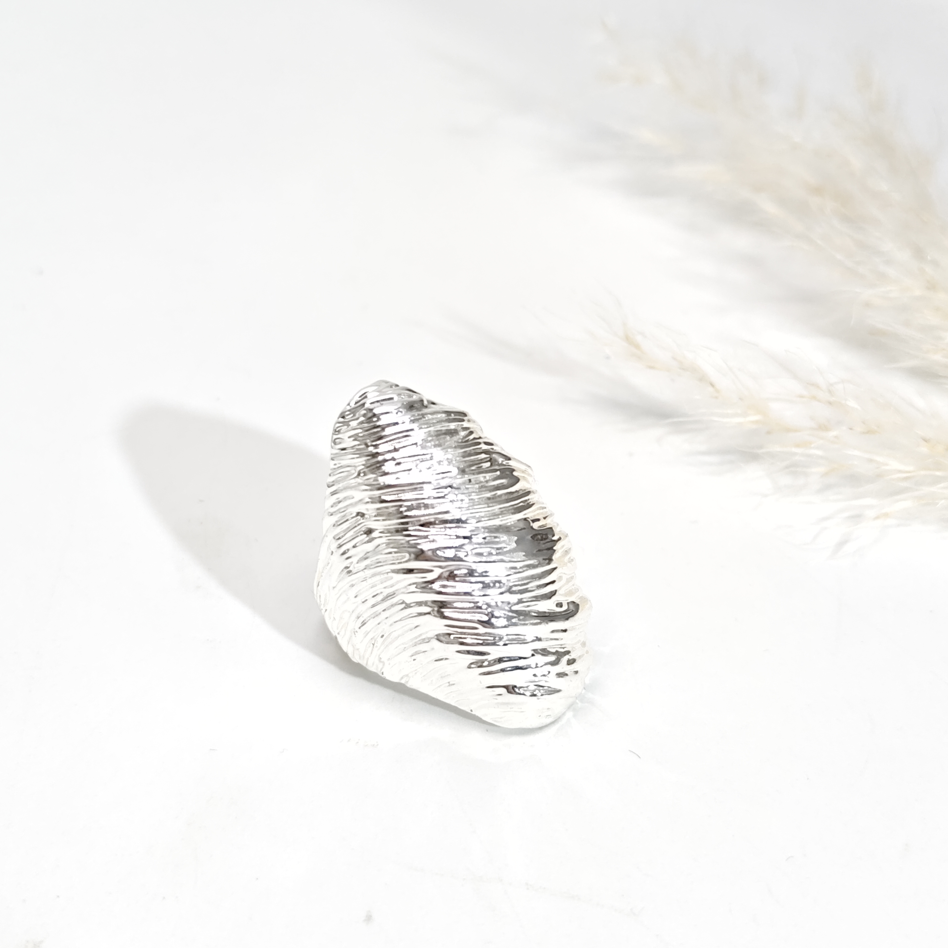 铜合金戒指 08212轻奢法式设计感肌理纹椭圆茧夸张戒指