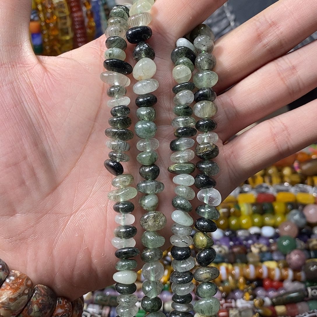 石英质玉未镶嵌，绿发，晶随行10mm，