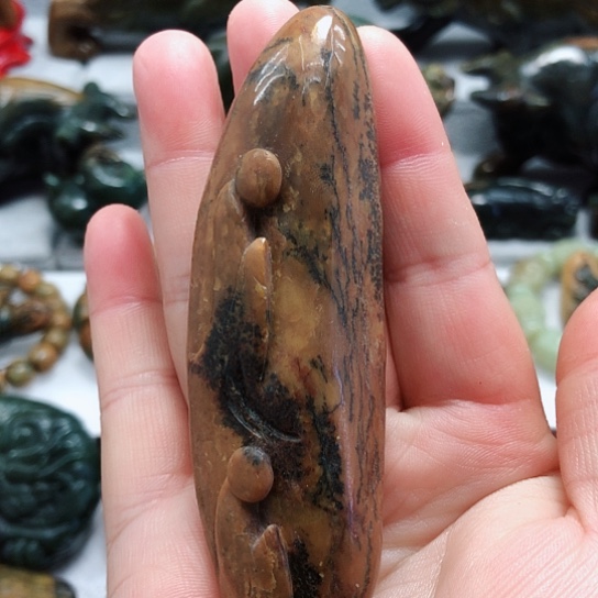 岫岩河磨玉（透闪石质玉）把件未镶嵌