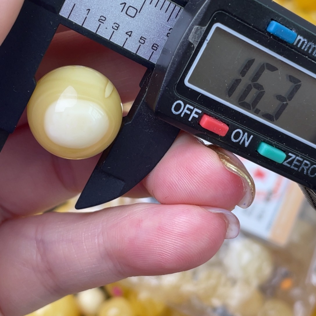未镶嵌琥珀裸石蜜蜡188