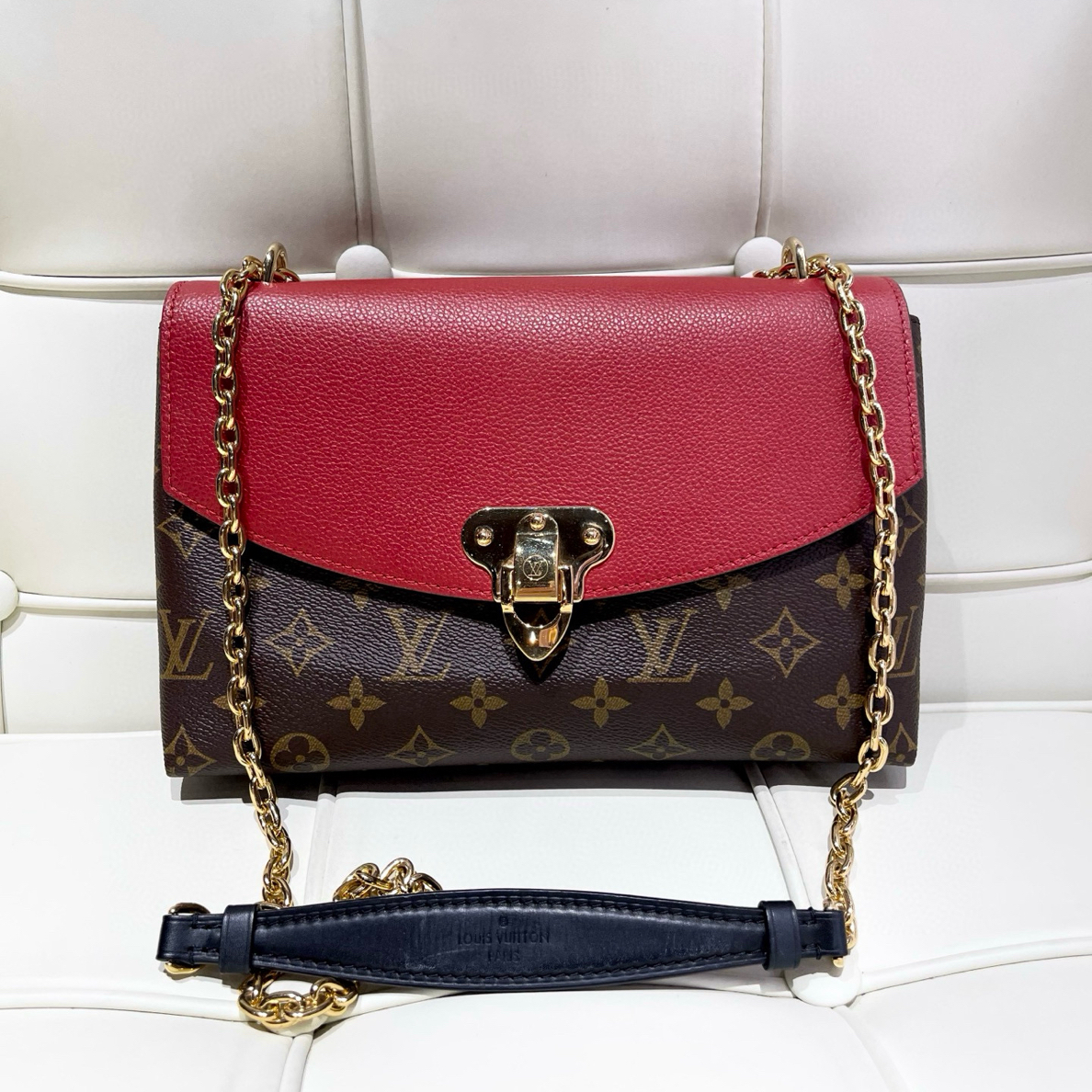 95新 LouisVuitton/路易威登 119617 lv老花拼红色翻盖链条斜挎包