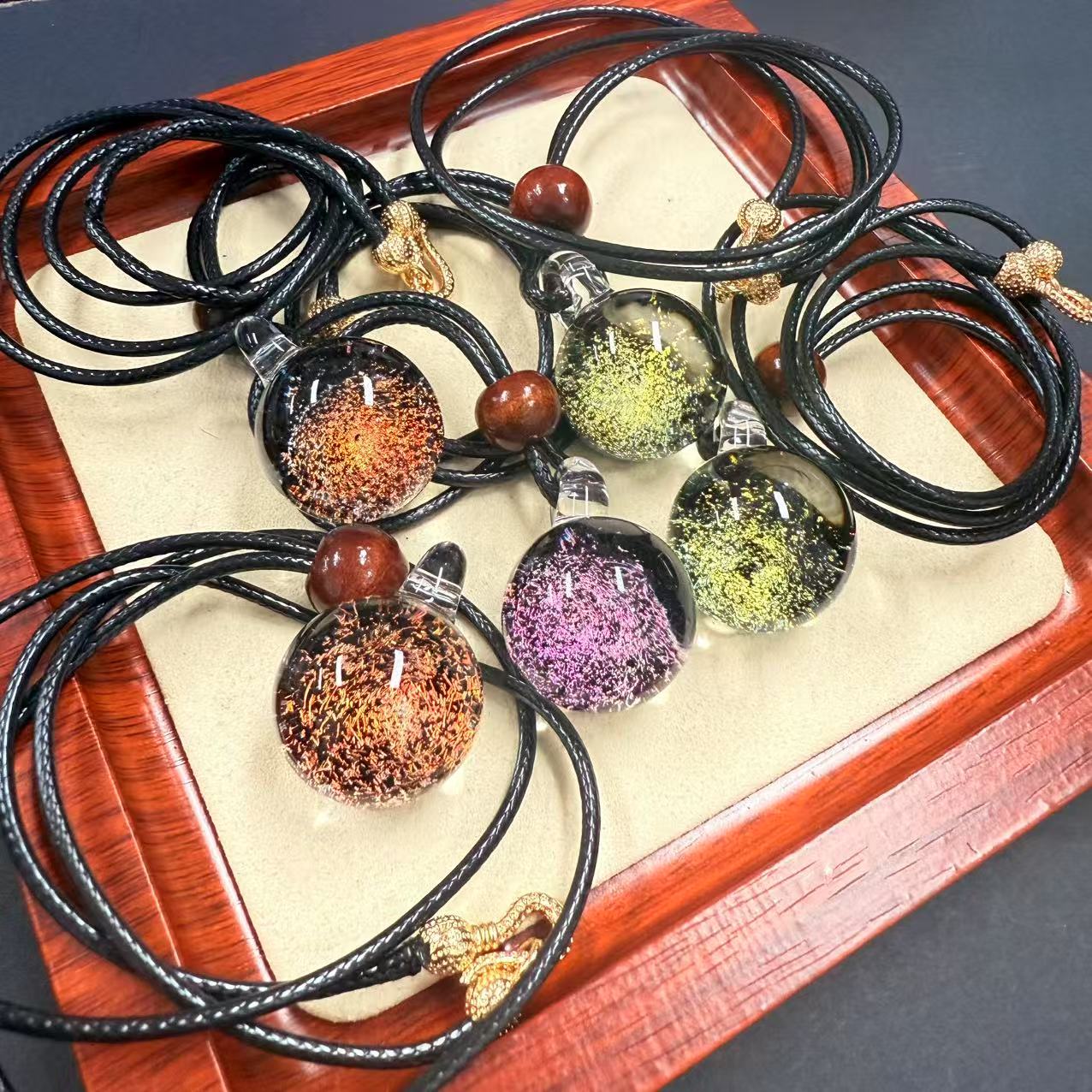 香灰琉璃圆球套绳22m*（多样性发一件）