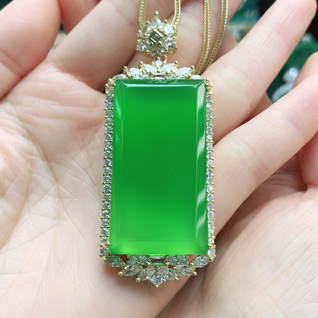 玛瑙/玉髓吊坠未镶嵌