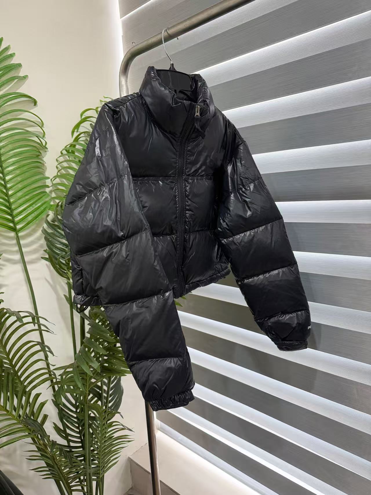 【比新年还快乐福利】鹅绒短款羽绒服