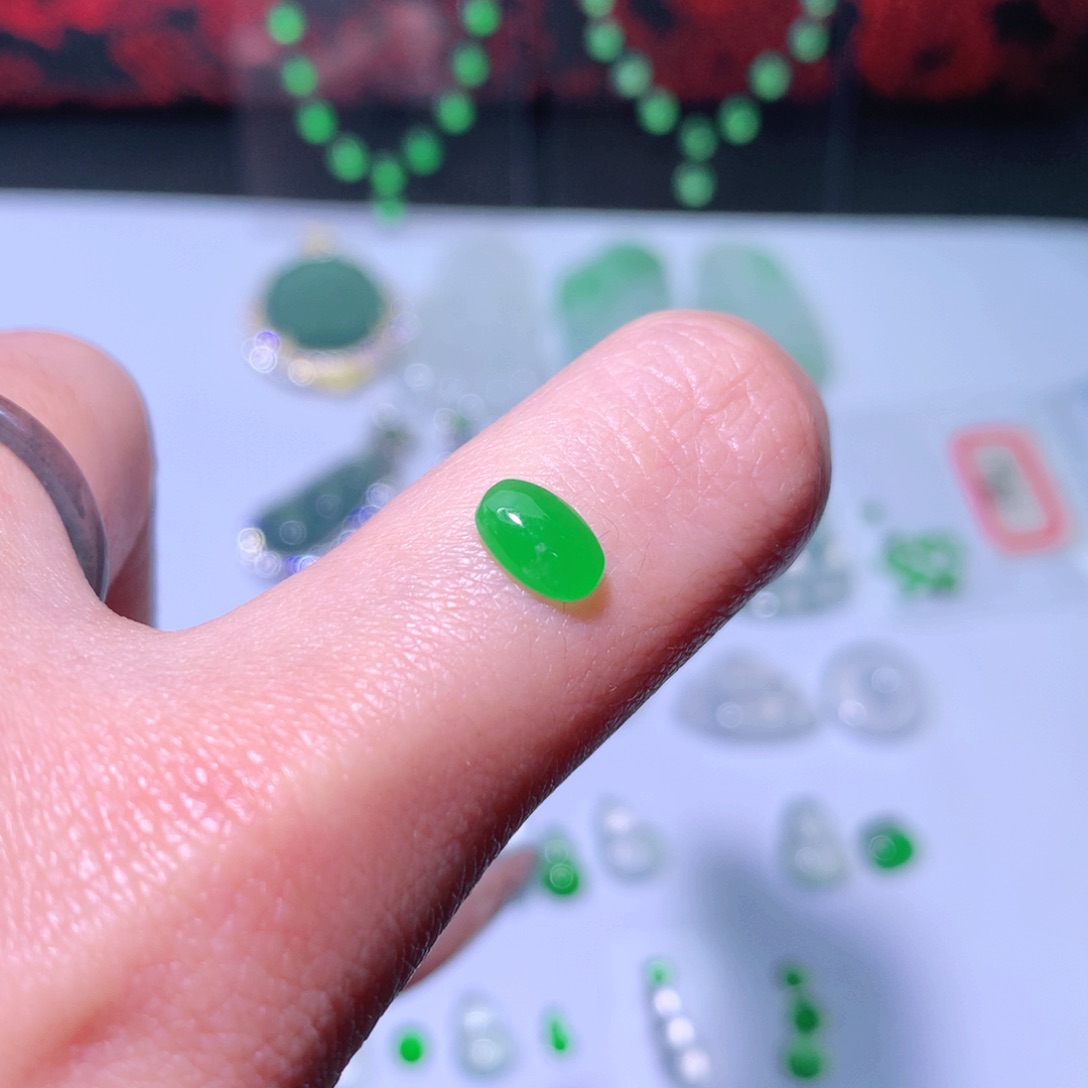 翡翠颈饰未镶嵌⭐*冬绿蛋