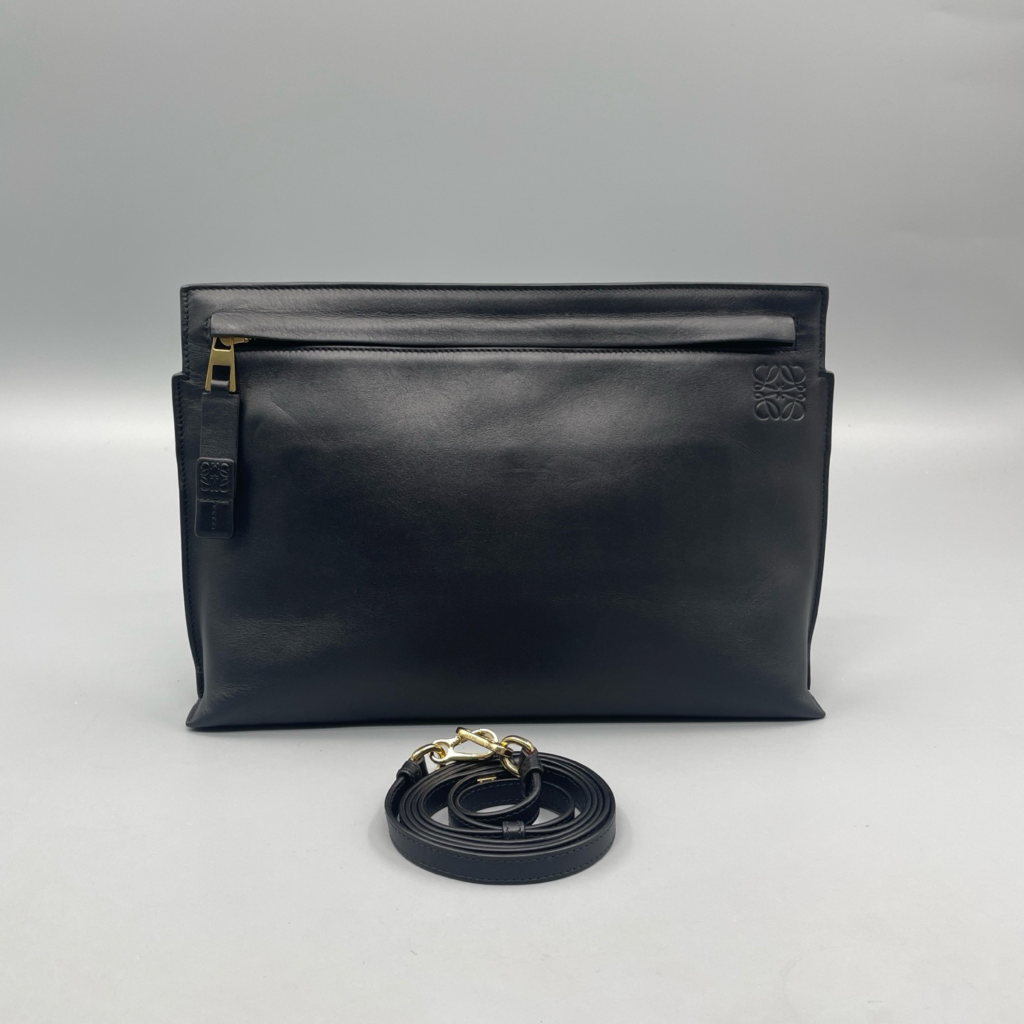 95新 LOEWE/罗意威 Loewe 黑色手拿包斜挎包 尺寸31*21 A2953