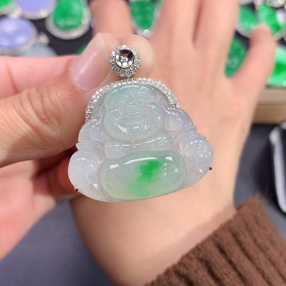 翡翠吊坠(赠链)18K金镶嵌