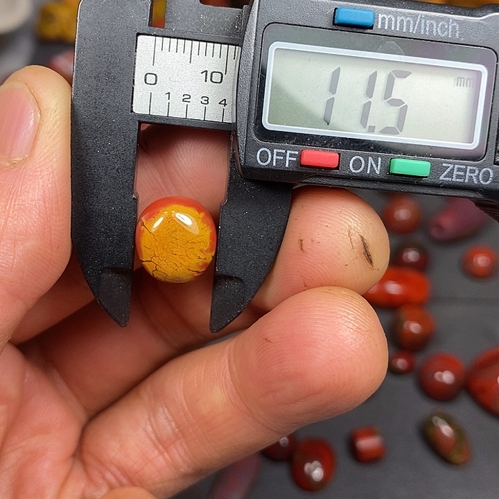 南红玛瑙未镶嵌车挂