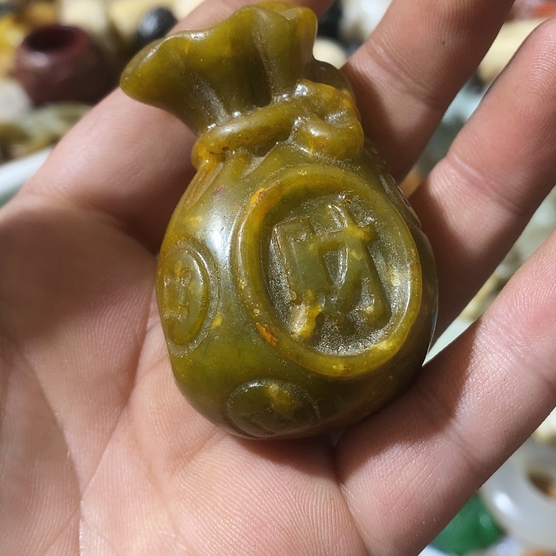 和田玉（糖玉）未镶嵌挂件