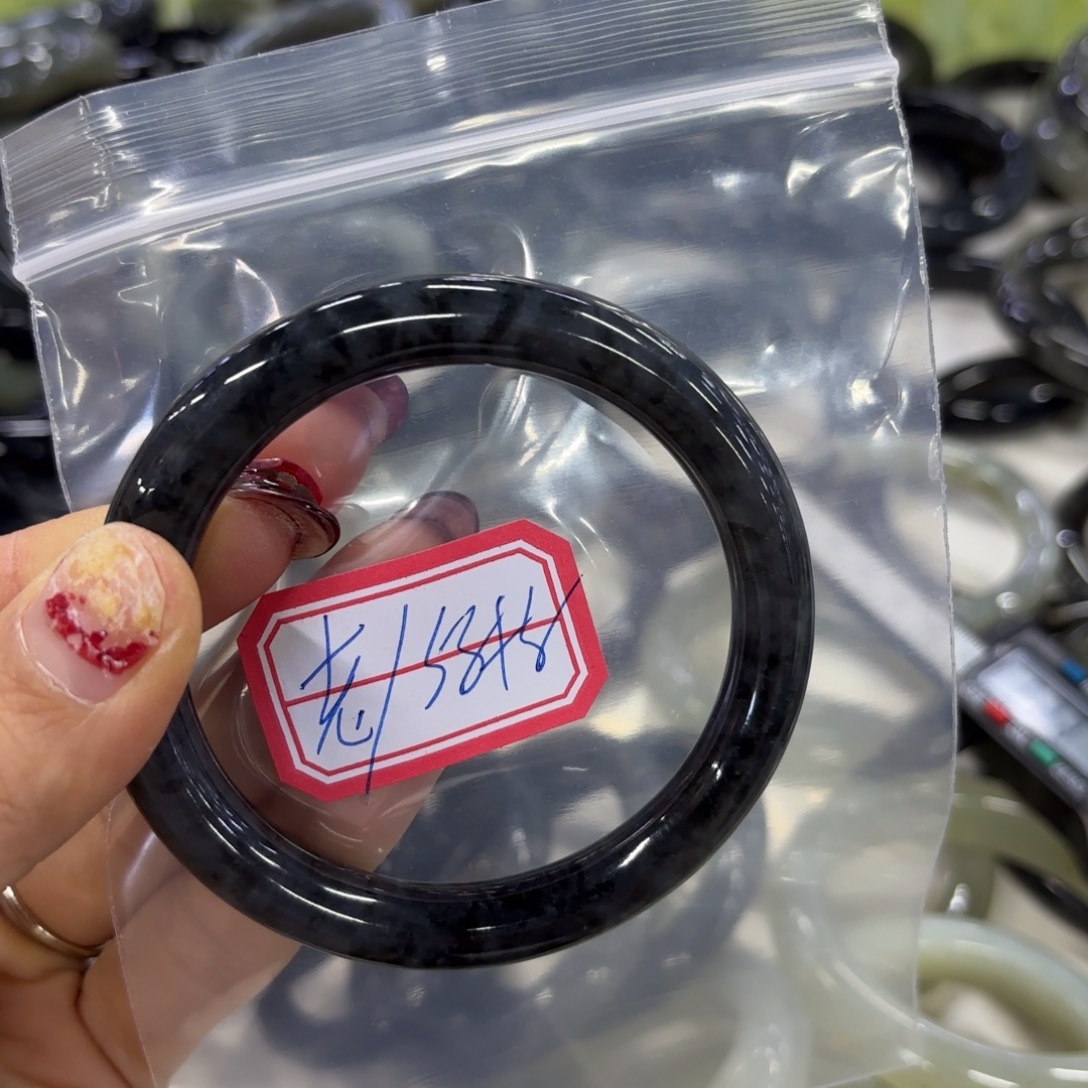 蛇纹石玉手镯未镶嵌老**～