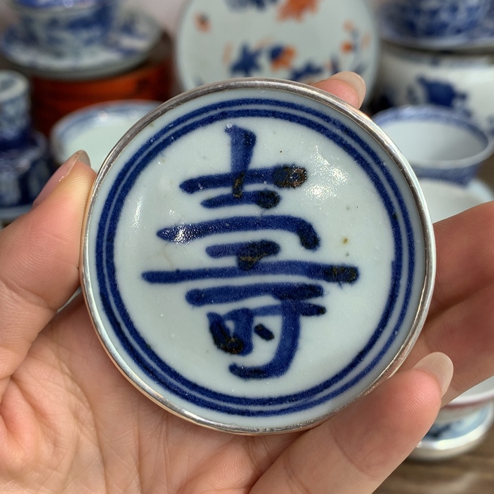 壶承现代纯手工的工艺品