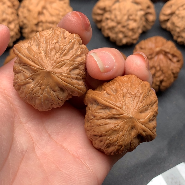 文玩核桃吊坠铁锤